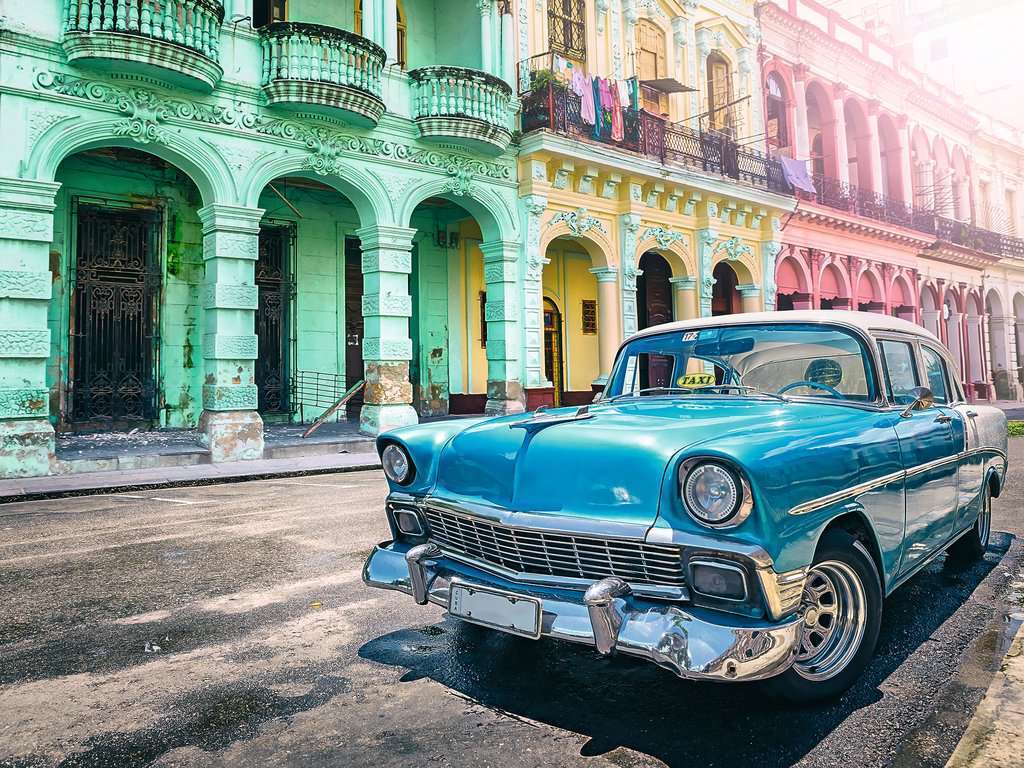 Ravensburger - Cars of Cuba Puzzle 1500 Piece Adult's Jigsaw Puzzle