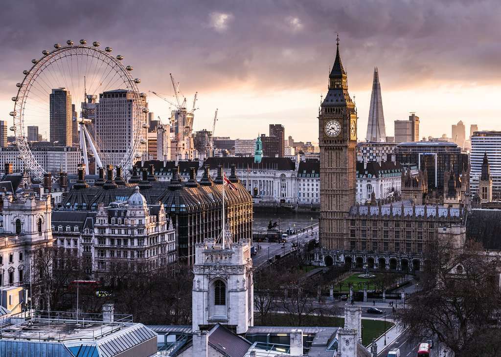 Ravensburger - Beautiful Skylines: London 1000 Piece Puzzle